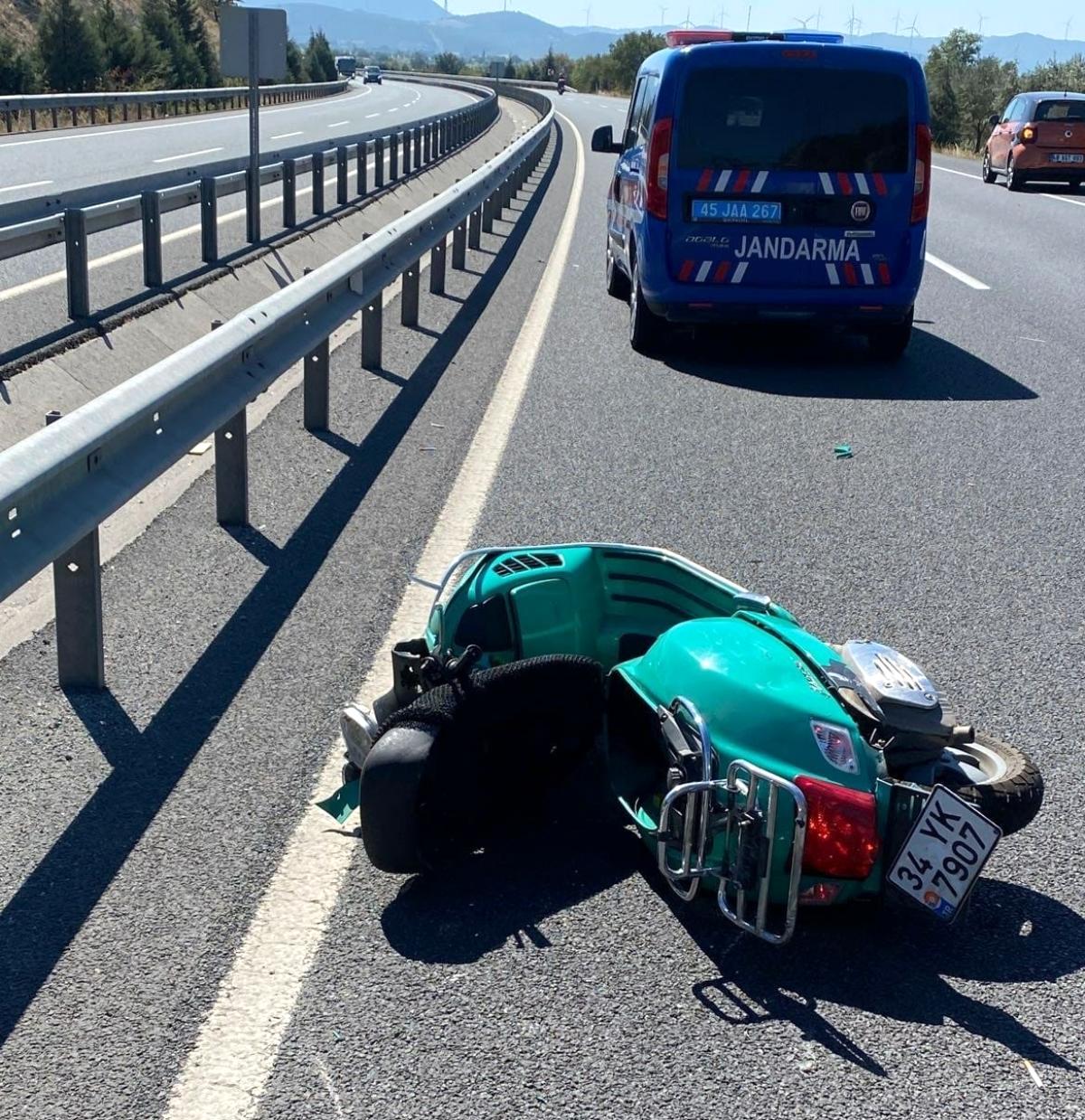 Manisa Kırkağaç ta korkunç kaza Motosiklet sürücüsü hayatını kaybetti