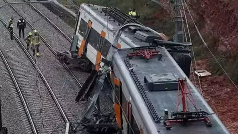 Barselona'da tren kazası yaşandı.