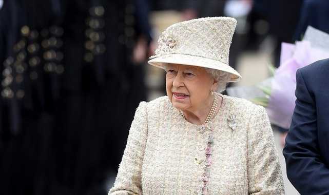 İngiltere Kraliyet Ailesi, ölümünün 1’inci yılında Kraliçe Elizabeth’i andı.