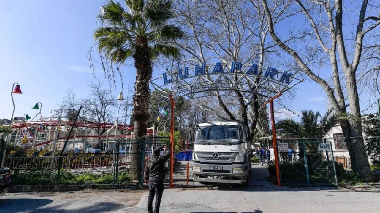 İzmir'e Yeni Eğlence Parkı Müjdesi: Türkiye'ye Örnek Olacak Proje